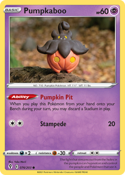 Pumpkaboo z edície Evolving Skies, karta č.76
